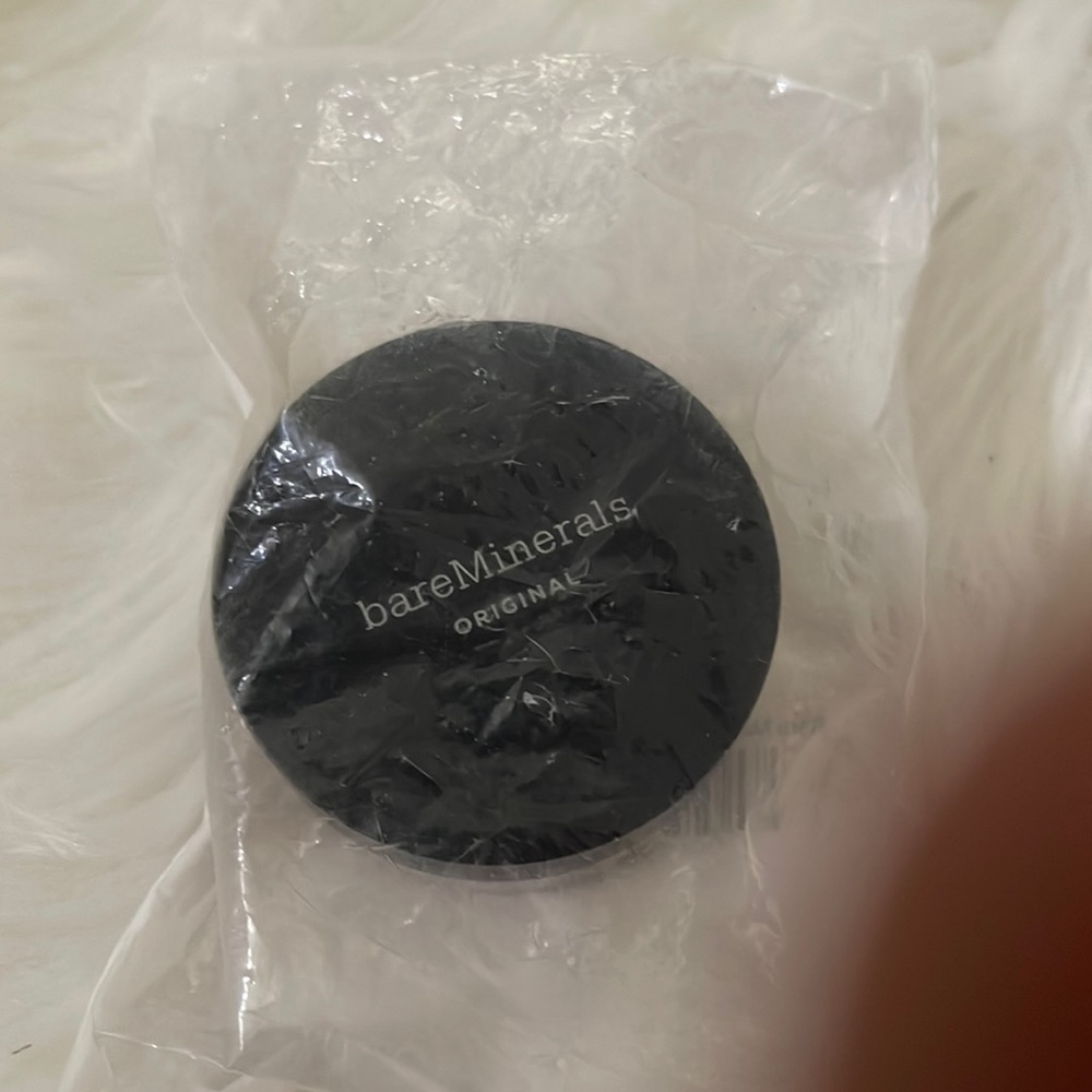 BareEssentials Foundation Powder Medium Beige